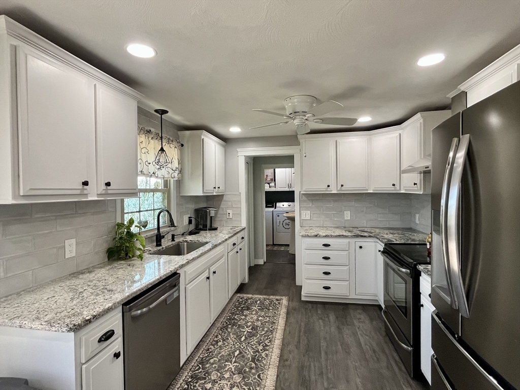 32 Crestwood Dr