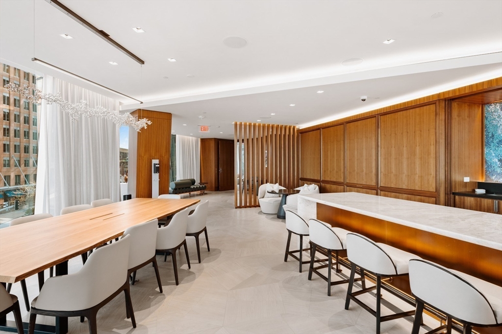 150 Seaport Blvd 12G