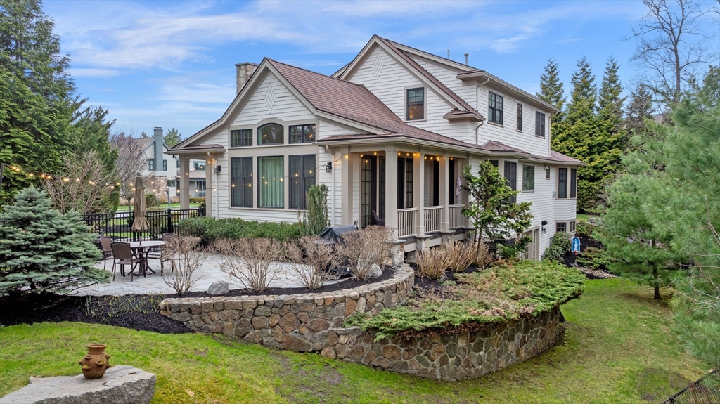 24 Whitehall Cir