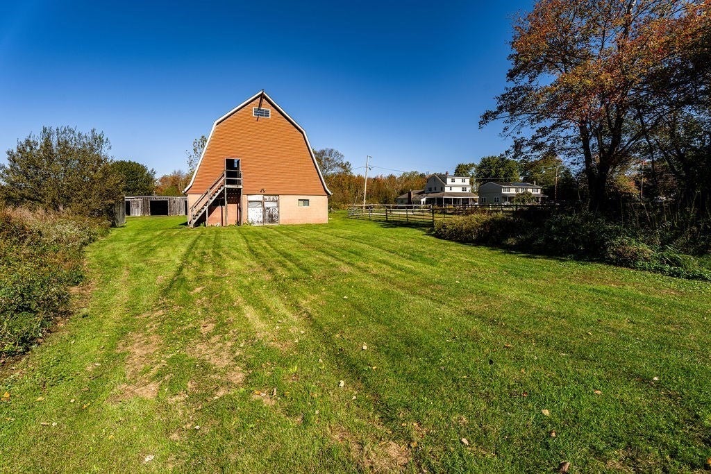 25 Lamoureux Blvd, North Smithfield, RI Photo #36