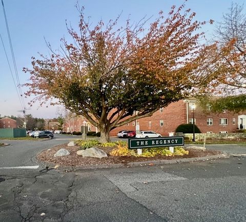 192 Regency Park Dr 192 Agawam MA 01001
