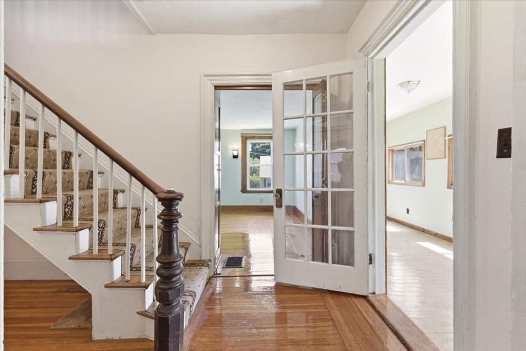 121 Oakdale Ave