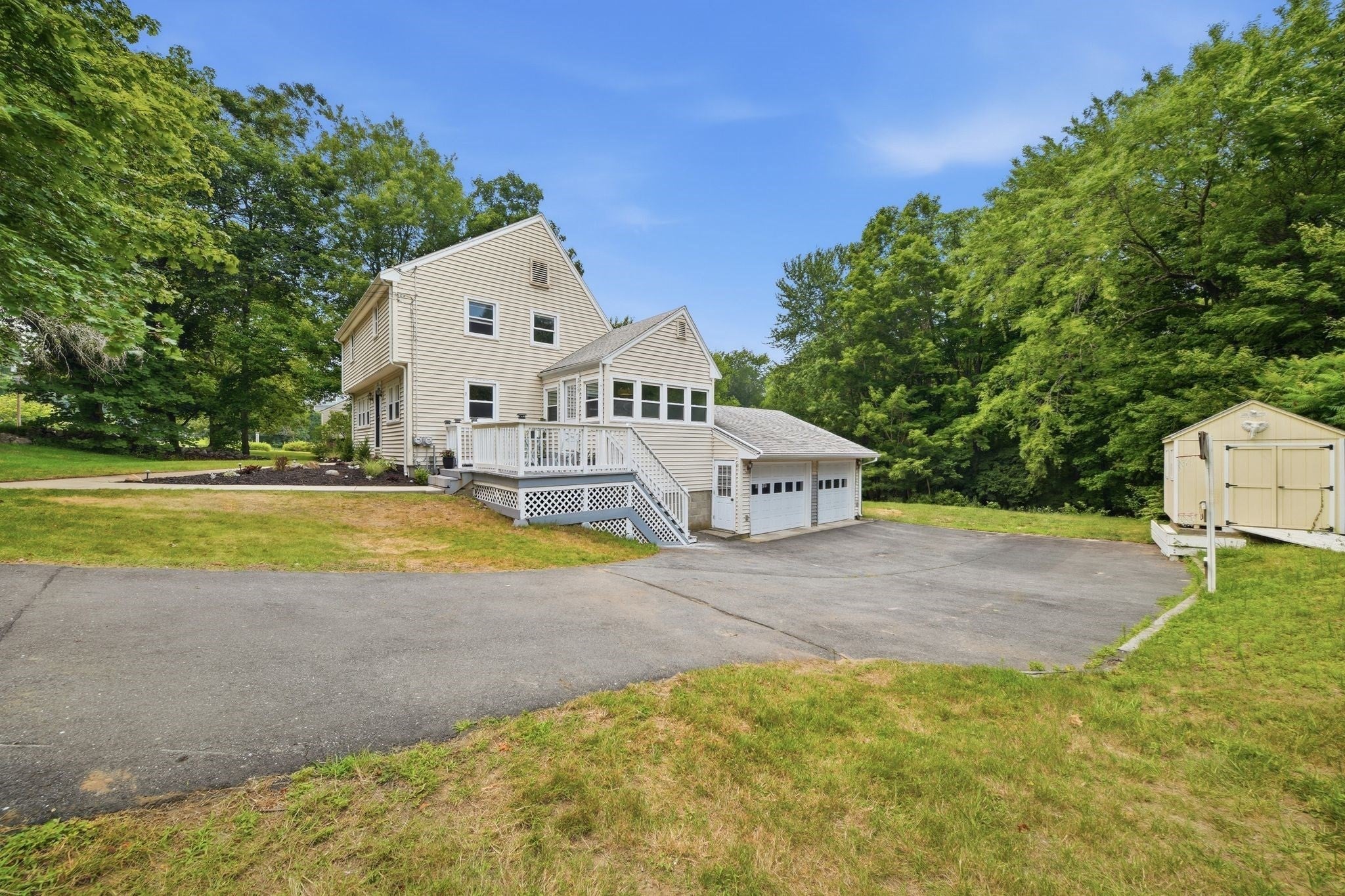 239 W Main St