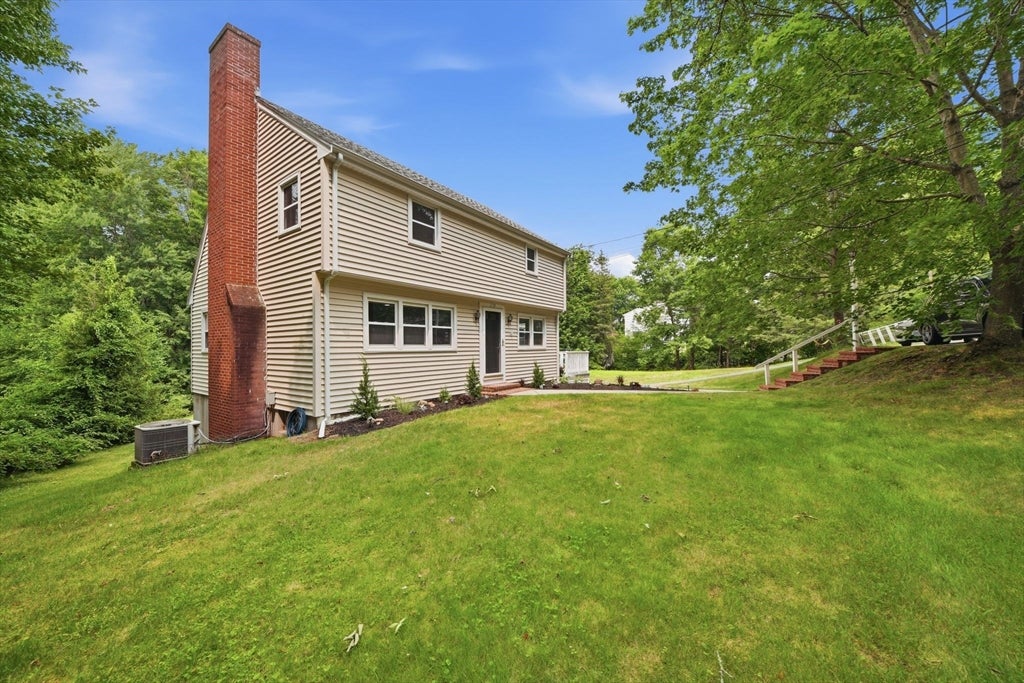 239 W Main St