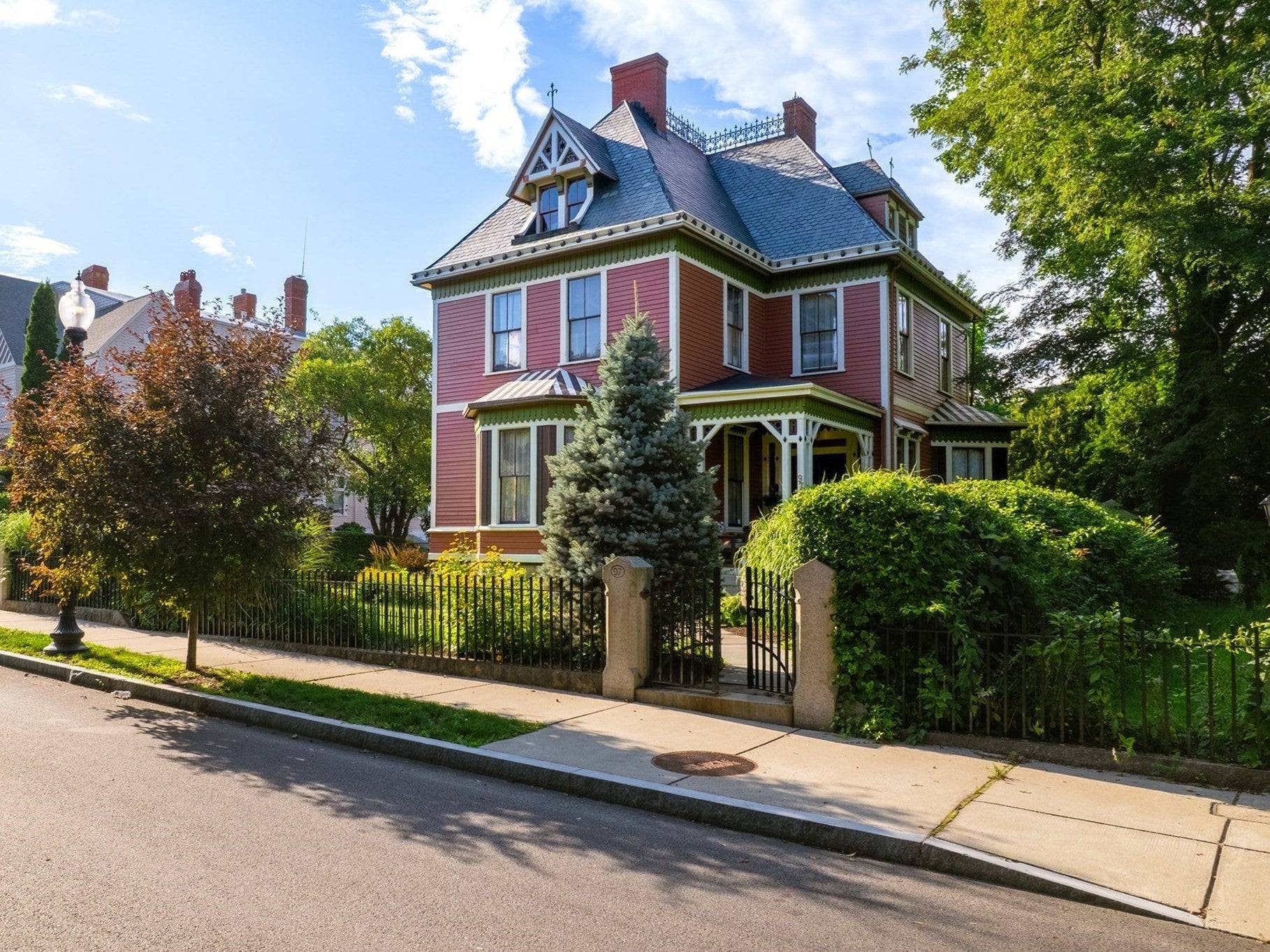 97 Madison St
