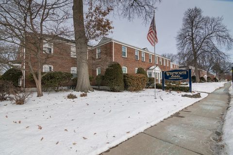 28 Colony Road 28 West Springfield MA 01089