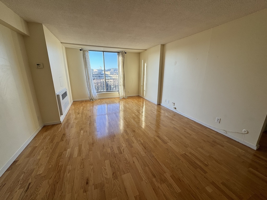 33 Pond Ave 1014