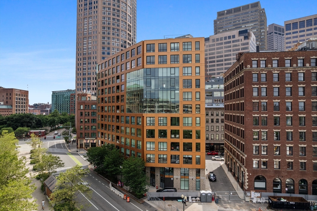 110 Broad St 901