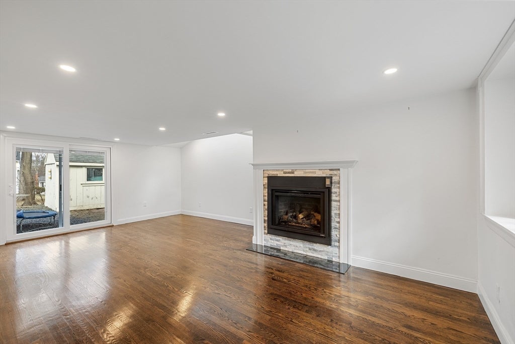 9 Glen Ave A