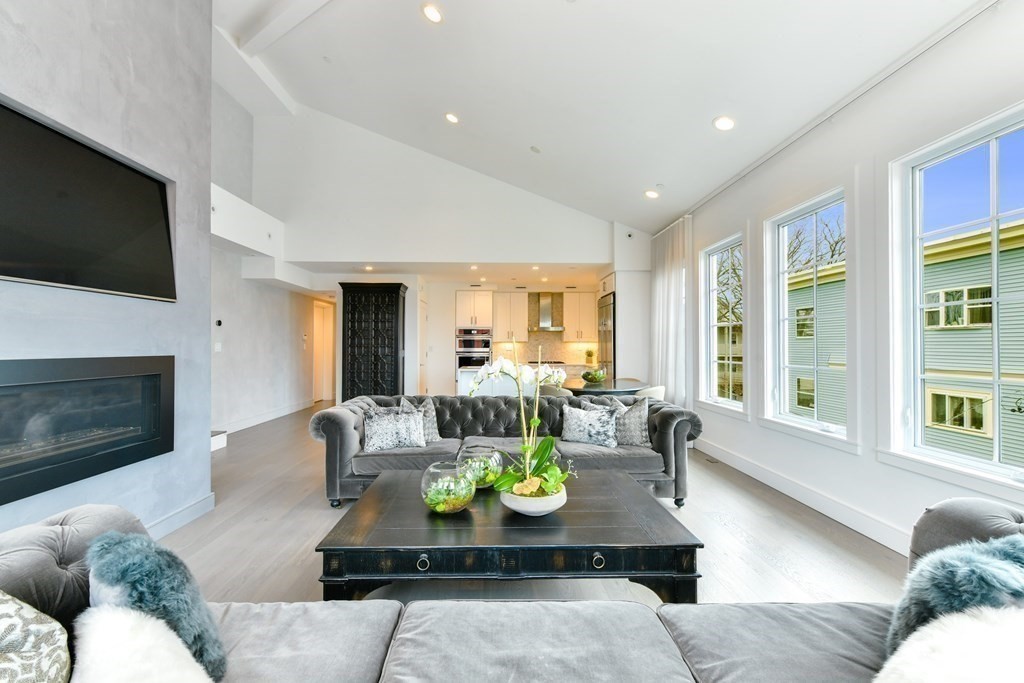 945 East Broadway 7