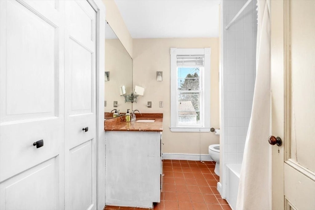 59 Cottage St, Hingham, MA, 59 Cottage St, Hingham, MA Photo #26