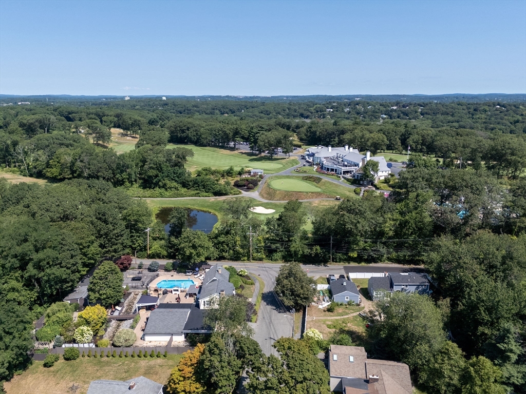 14 Crestwood Ln