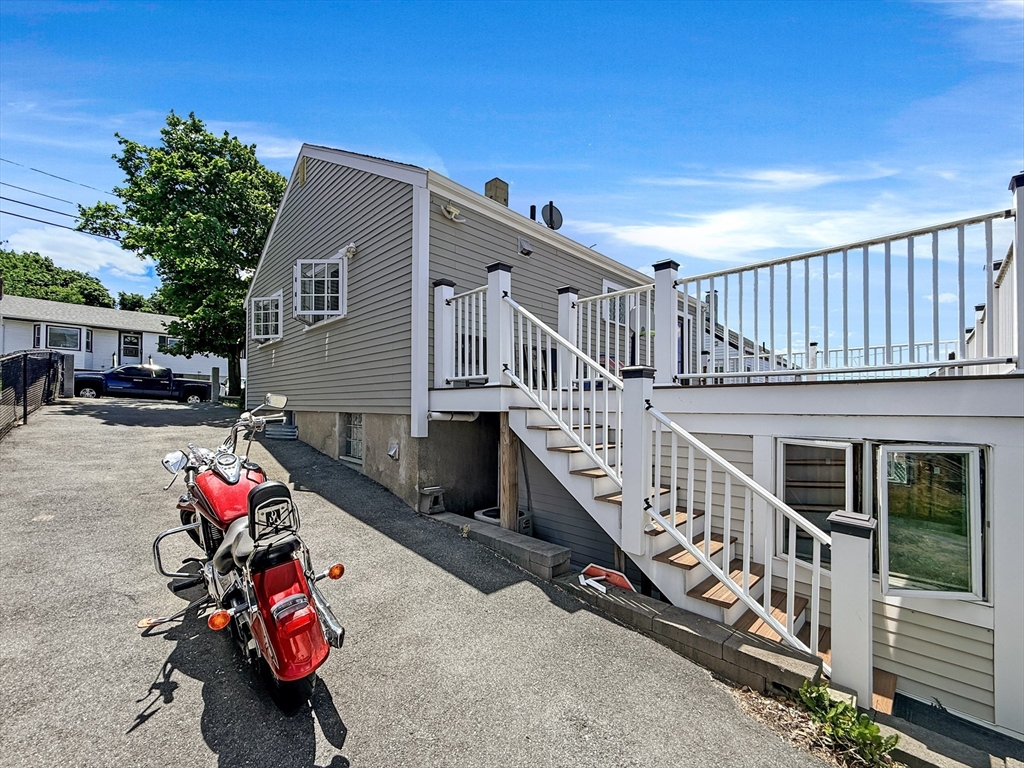 32 Fenley St