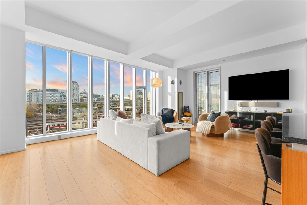 141 Dorchester Ave 202