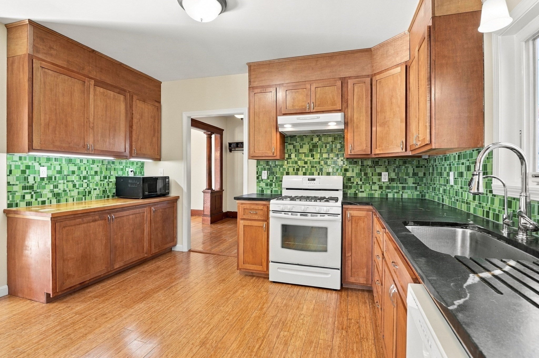 3 Cutting Avenue, Worcester, MA Photo #7