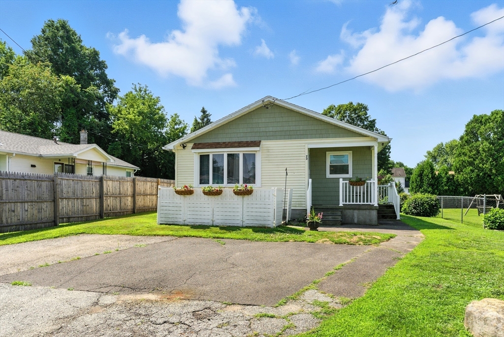 73 Riverpark Ave