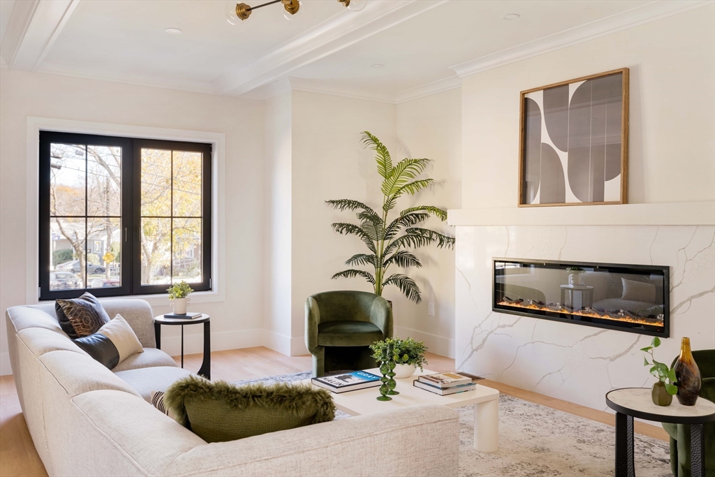38 Maplewood St 38
