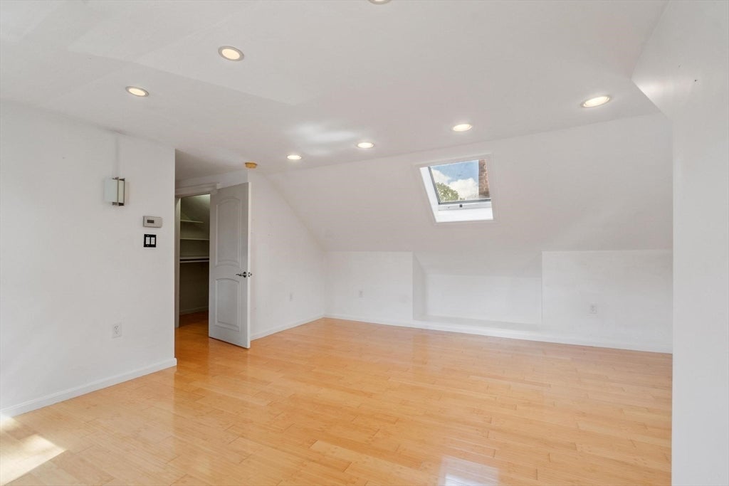 11 Magnolia St, Framingham, MA Photo #24