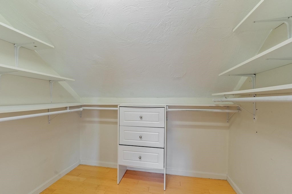11 Magnolia St, Framingham, MA Photo #32