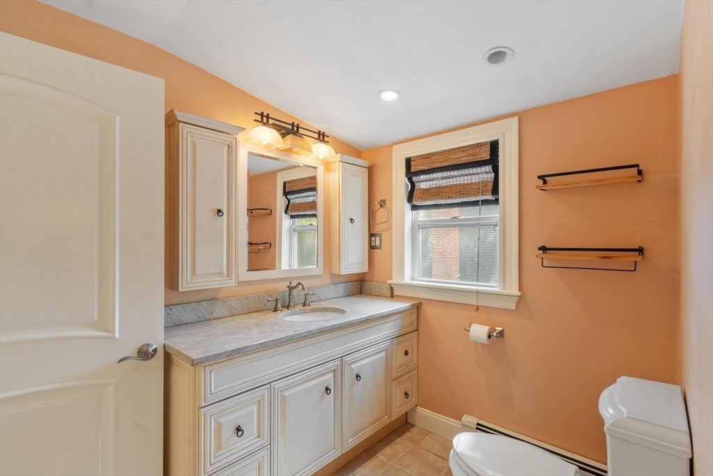 11 Magnolia St, Framingham, MA Photo #28