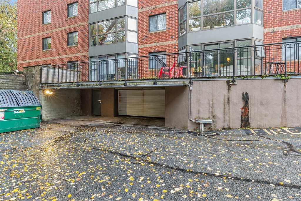 975 Massachusetts Ave 307