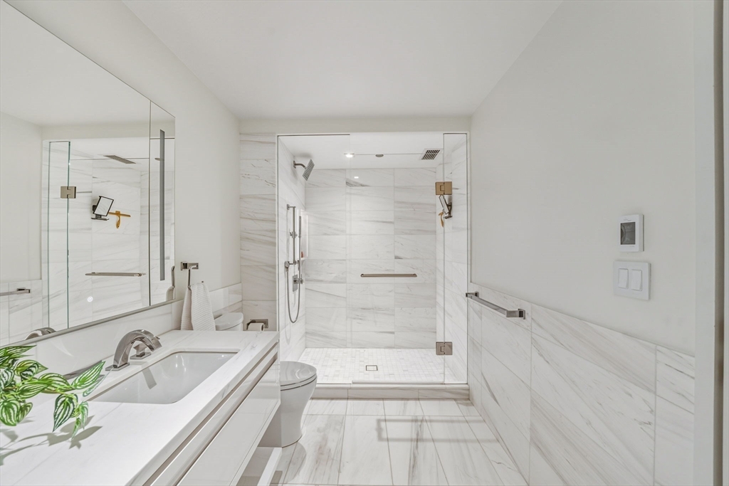 Boston, Massachusetts 02210, United States, 2 Bedrooms Bedrooms, ,3 BathroomsBathrooms,Residential,Active,249978