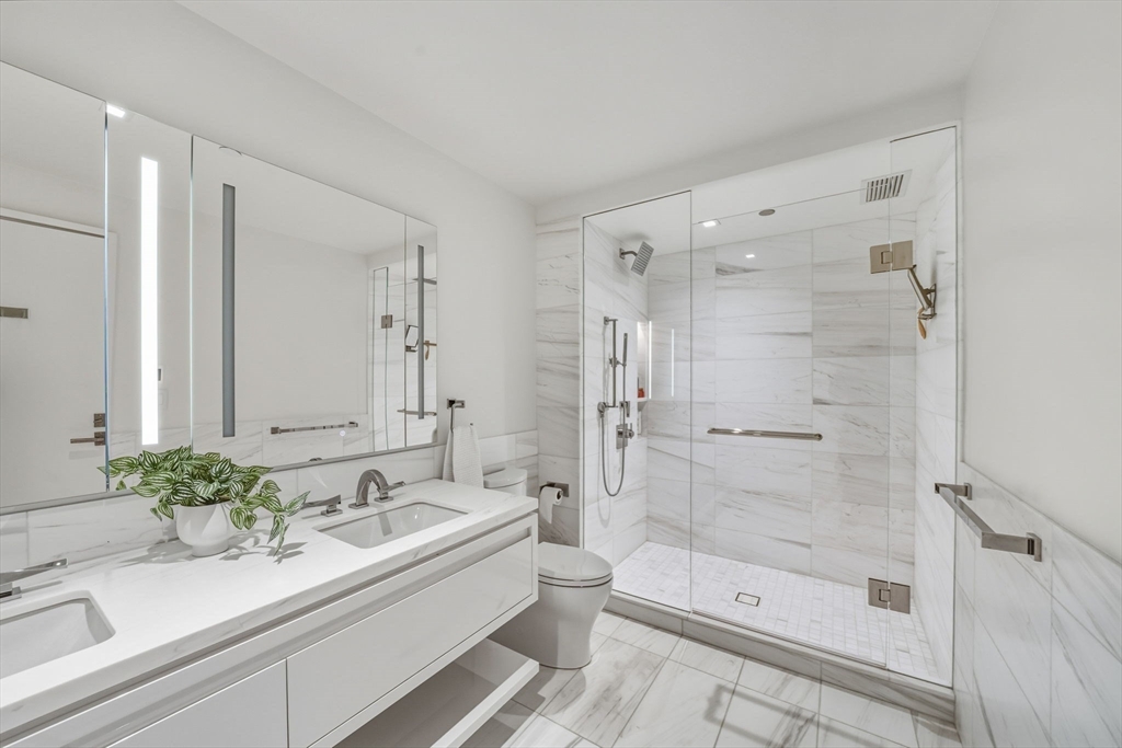 Boston, Massachusetts 02210, United States, 2 Bedrooms Bedrooms, ,3 BathroomsBathrooms,Residential,Active,249978