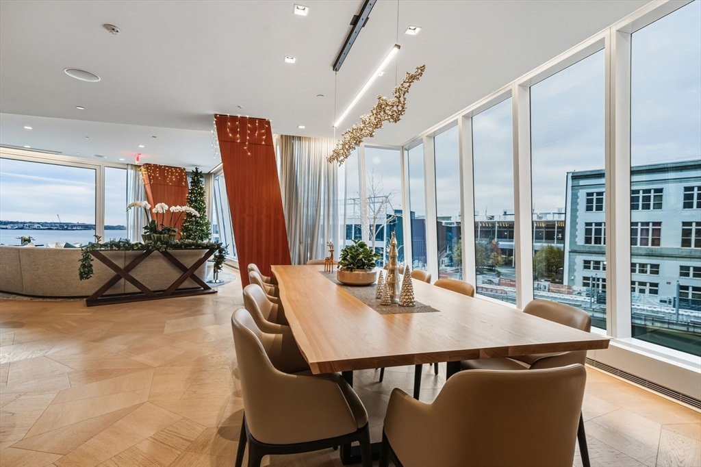 Boston, Massachusetts 02210, United States, 2 Bedrooms Bedrooms, ,3 BathroomsBathrooms,Residential,Active,249978