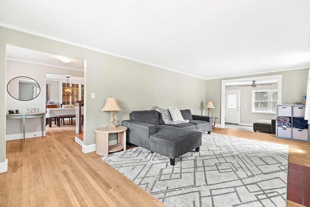 211 Lynn Fells Pkwy