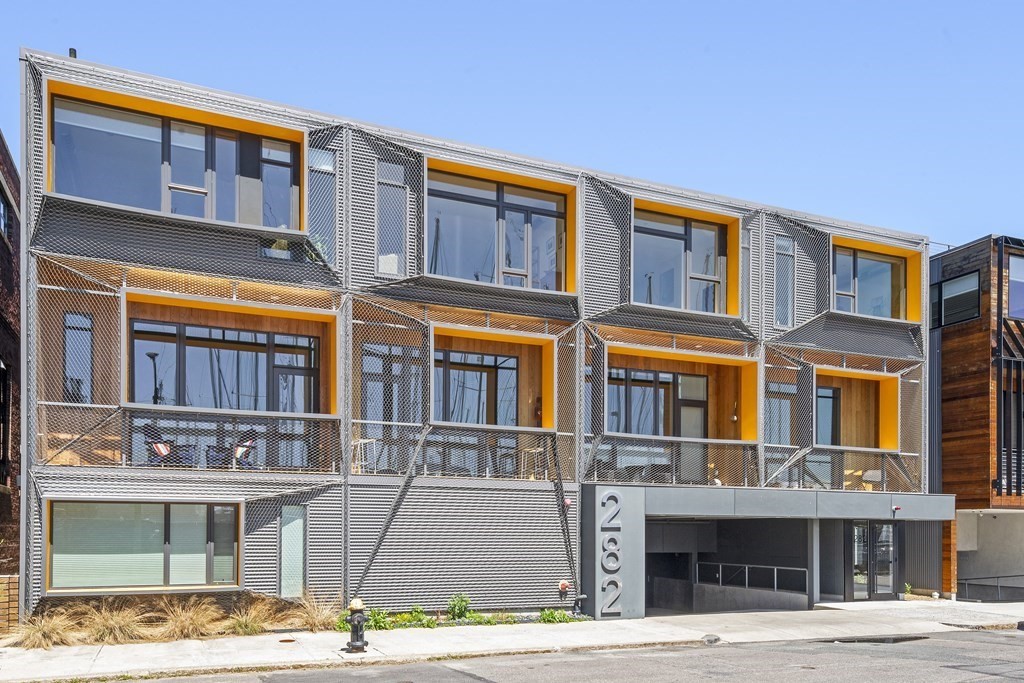 282 Marginal Street 9