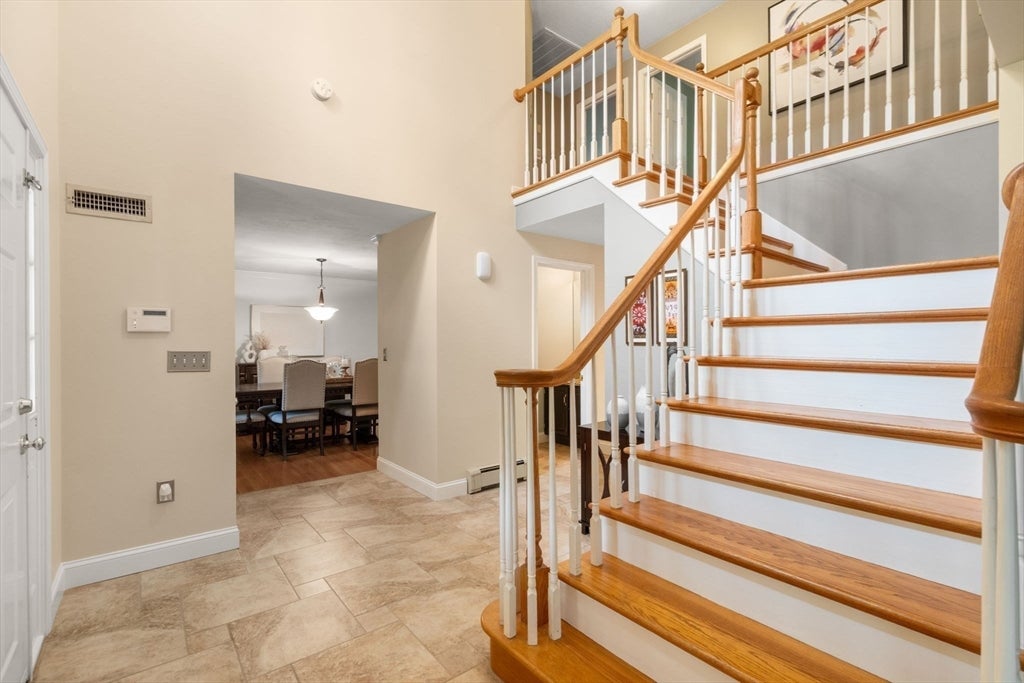 27 Lancashire Dr