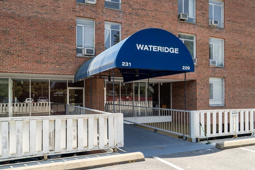 231 Coolidge Ave 410