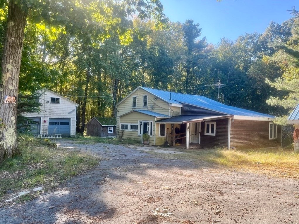 2 Woodland Ln