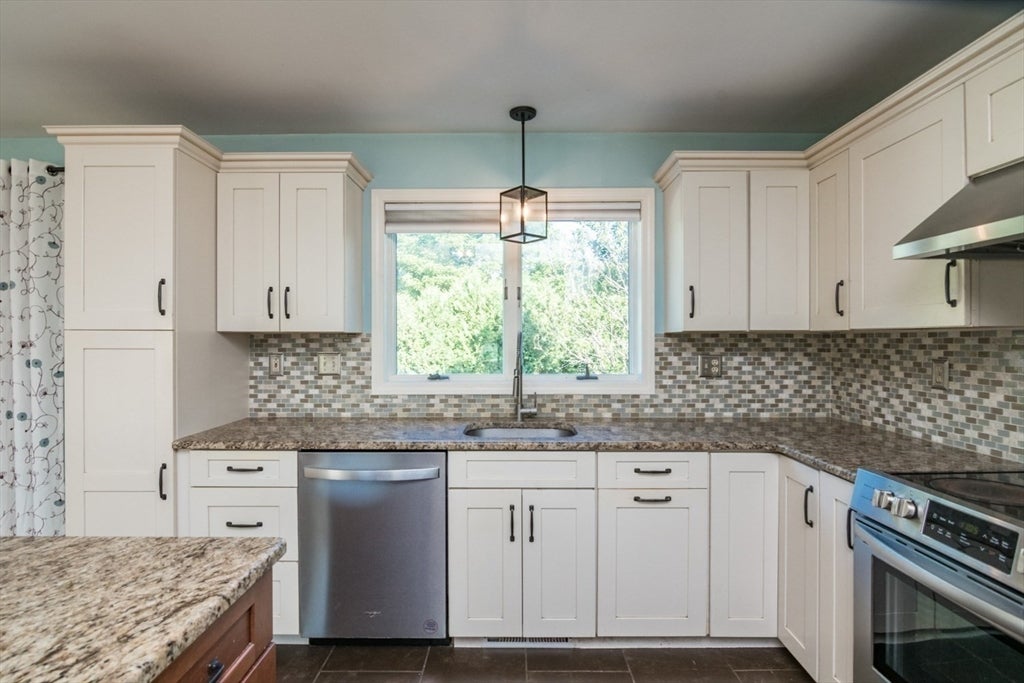 4 Phillips Place, Hadley, MA, 4 Phillips Place, Hadley, MA Photo #18