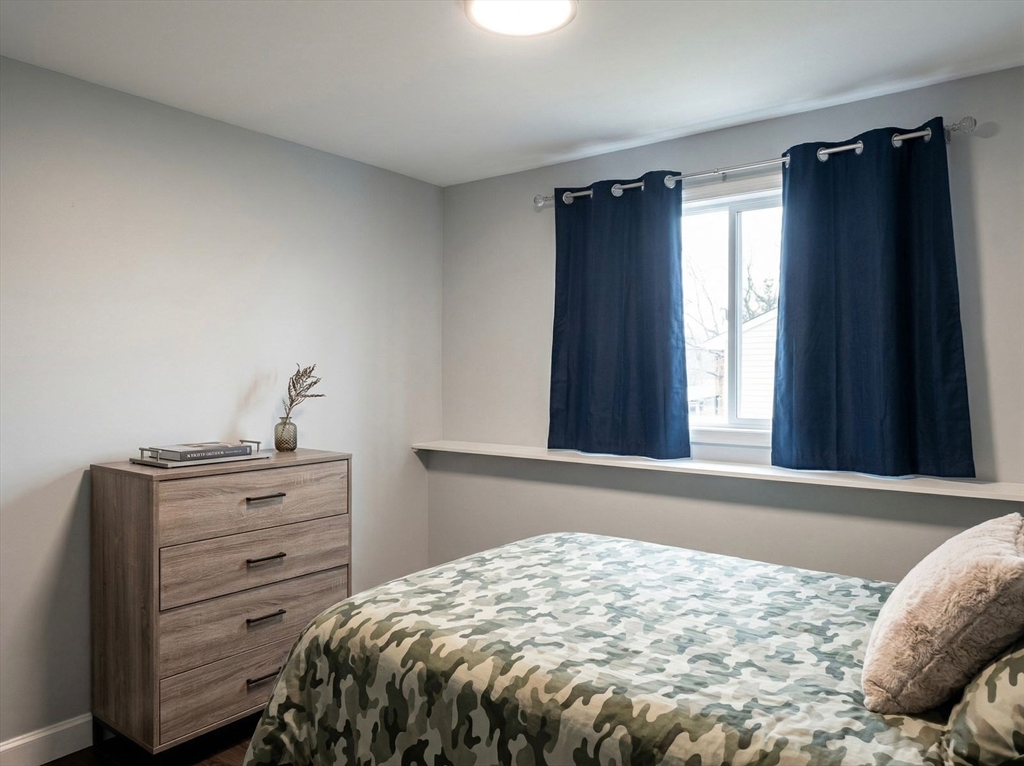 302 Boston Post Rd E B2