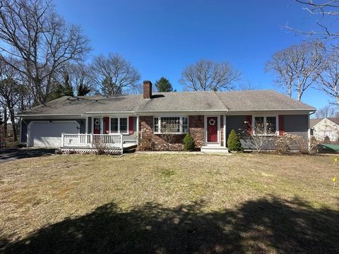 15 Adrienne Dr Yarmouth MA 02664