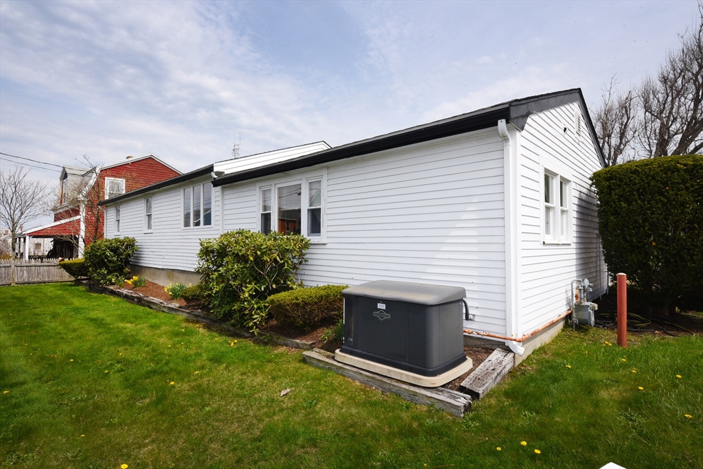 31 Massasoit Ave