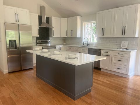 2 W Dudley Rd Dudley MA 01571