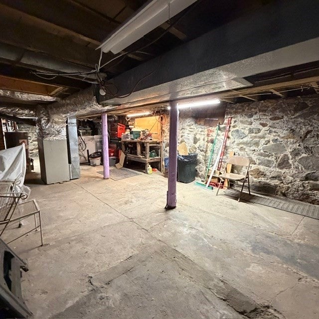 126 W 6th St, Lowell, MA Photo #25