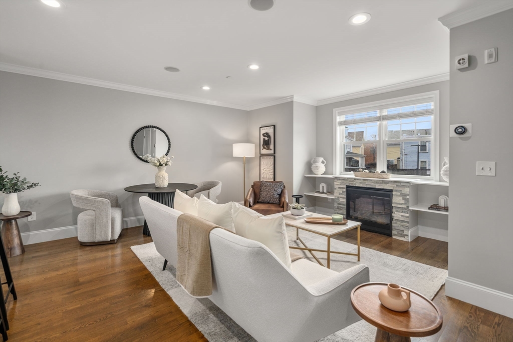 364 Neponset Ave 6