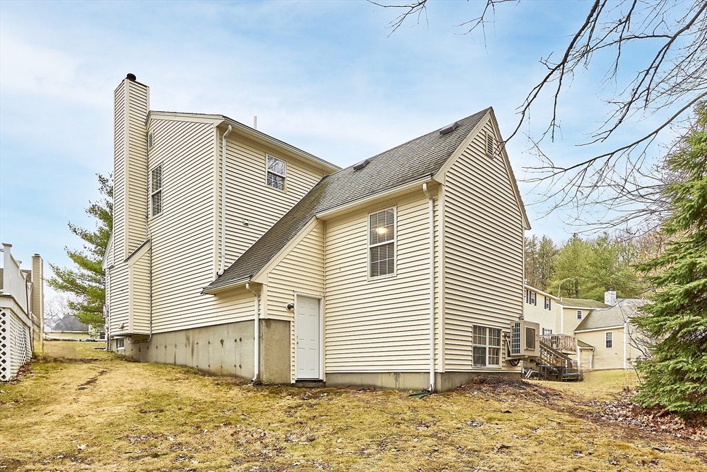38 Settlers Ln