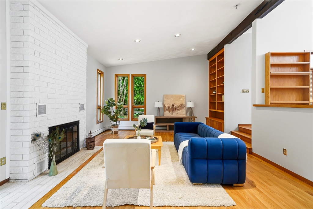 6 Angier Rd