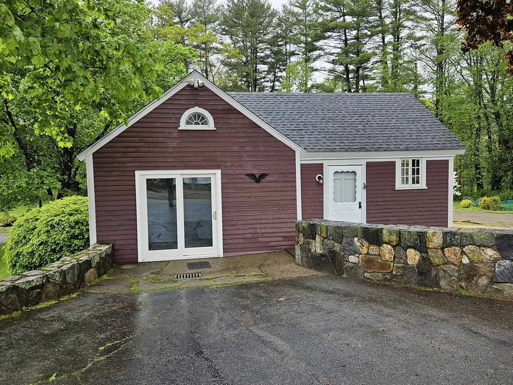 960 Boston Post Rd E