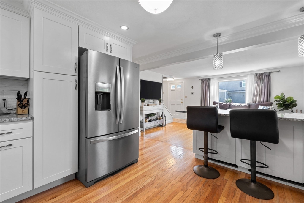 52 Friend St