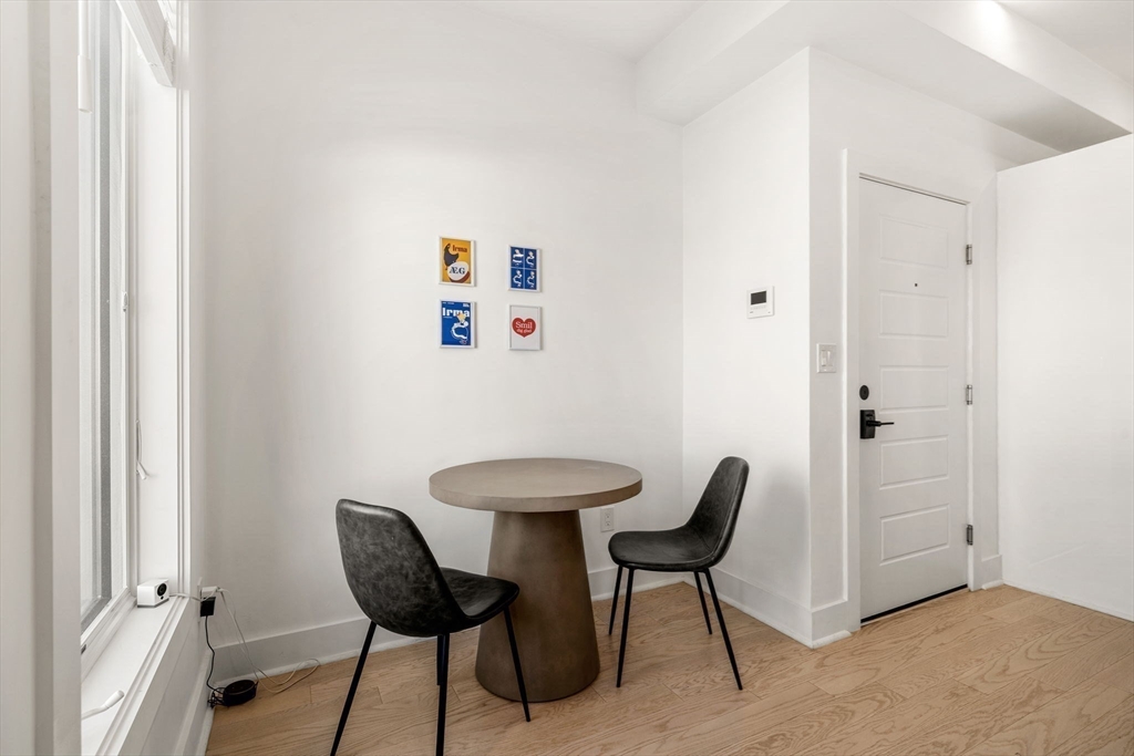 231 Maverick Street 3