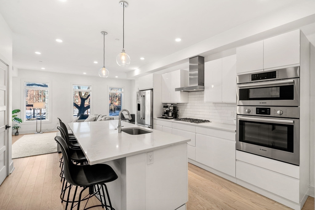 231 Maverick Street 3