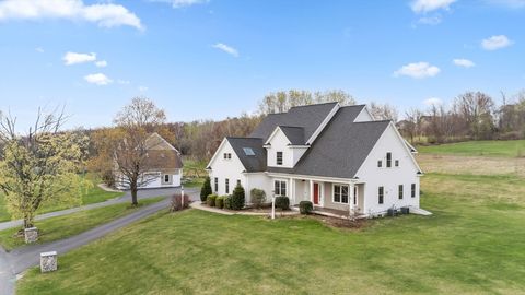 596 South St Shrewsbury MA 01545