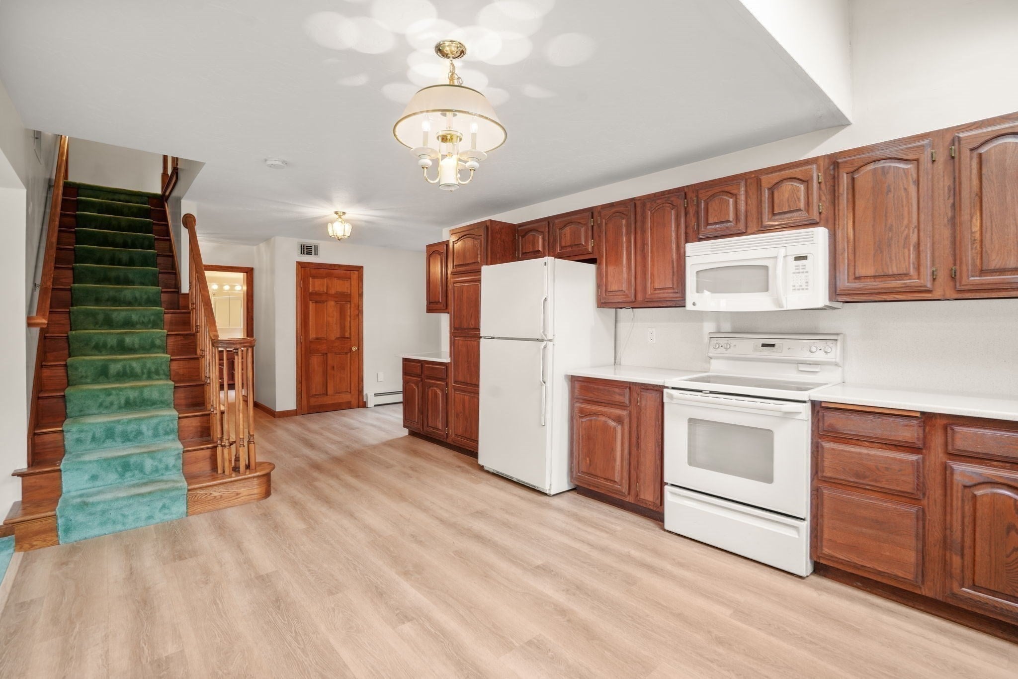49 Singletary Rd, Millbury, MA, 49 Singletary Rd, Millbury, MA Photo #7