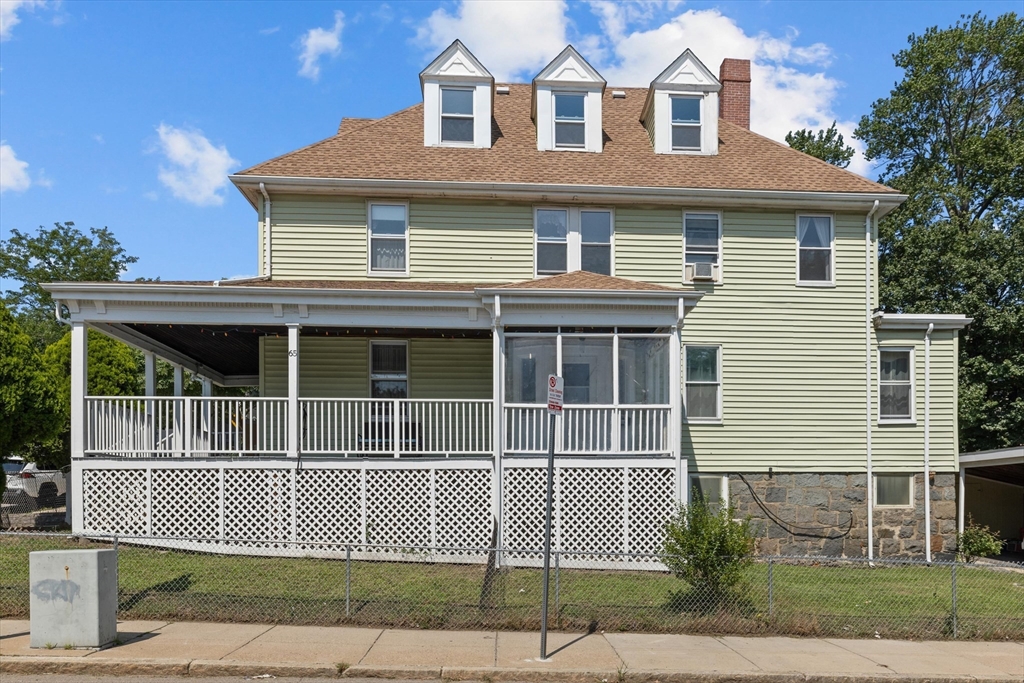 65 Magnolia St