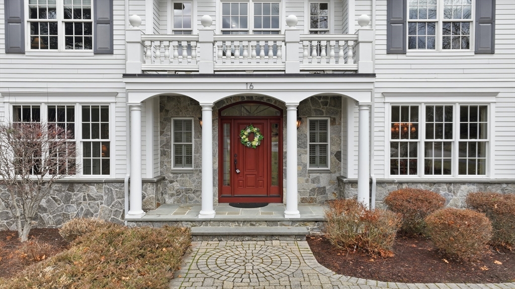 16 Falcon Heights